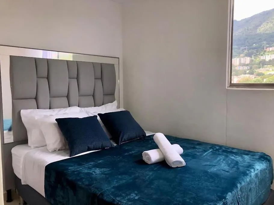 Paisa Charm Your Refuge In Medellín Apartamento